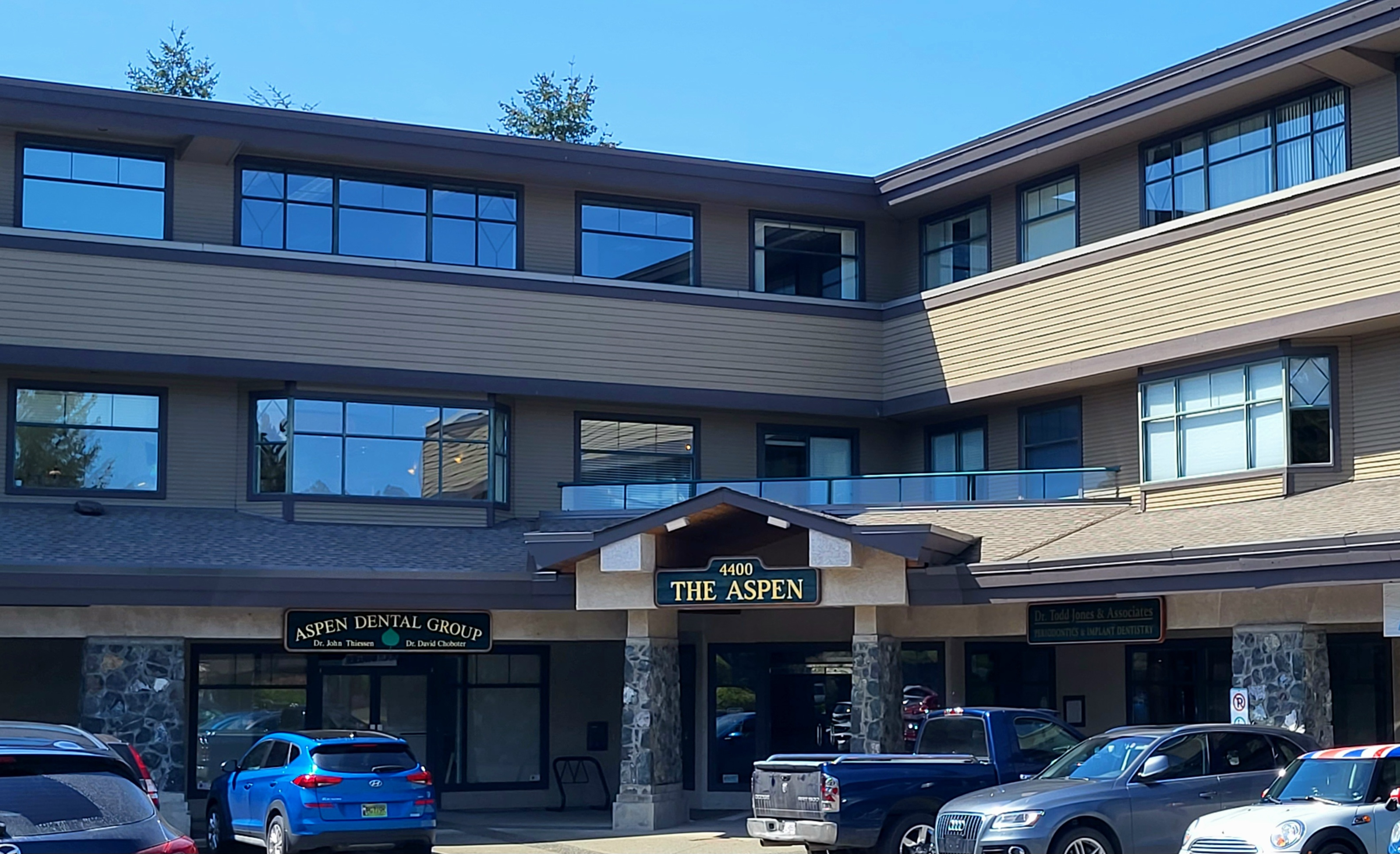 victoria financial services offices